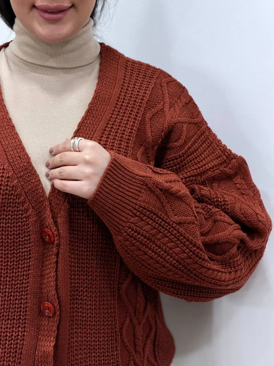 بافت جلو دکمه آرزو